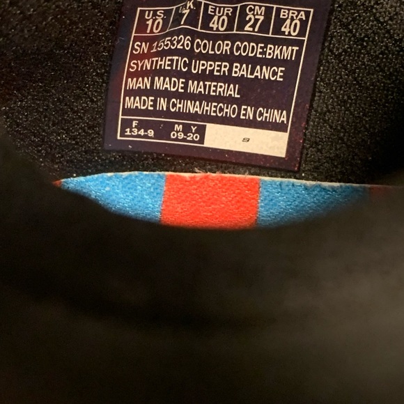 Women’s size 10 Skechers Dr Suess Sneakers - Picture 12 of 16